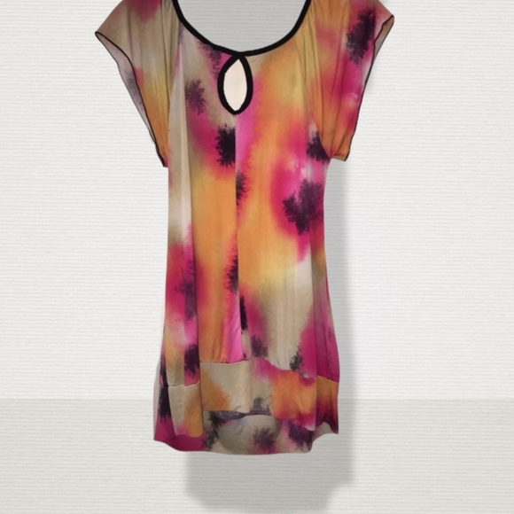 Lady's Preowned Shirt - Picture 2 of 4